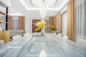 Cozy 3BR, 4BEDS, 2BA Beach Getaway