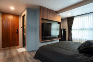 Three Double U - Kalim Sea View