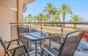 Cozy Home In Cartagena With Kitchen