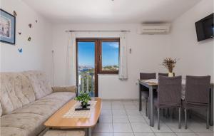 Nice Apartment In Jablanac With Kitchen