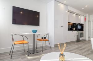 BSE15 Apartments 1B, a Home in Madeira