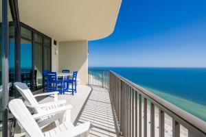 Phoenix West 2704 condo