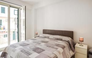 Gorgeous Apartment In Marina Di Ragusa