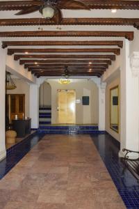 Best Location-fancy Apartment In Cascoviejo