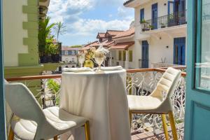 Best Location - Unique And Charming Loft