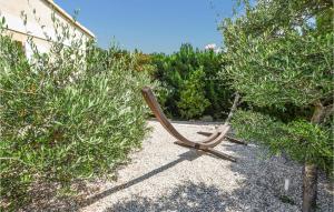 Maisons de vacances Gorgeous Home In Rochefort-Du-Gard : photos des chambres