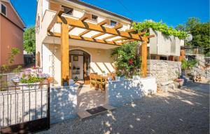 2 Bedroom Amazing Home In Sveti Vid 