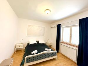 Seafront captain apartment