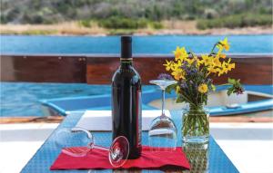 Two-Bedroom Holiday Home In Opuzen