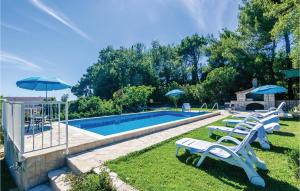 Beautiful Home In Mocici