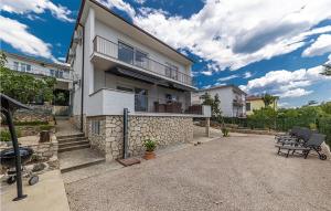 Cozy Home In Crikvenica With Wifi