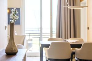 Wellenreiter - 5-Sterne Ferienwohnung mit Südbalkon und Boddenblick