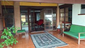 Casa Enorme para Temporada com Piscina