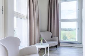 Ostseepanorama - mit Balkon und Boddenblick