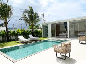 Modern Luxury 4 Bedroom Villa-Bangtao Beach