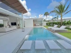 Modern Luxury 4 Bedroom Villa-Bangtao Beach - Ban Riang