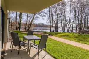 Ferienwohnung Namaste -Luxus am Krakower See