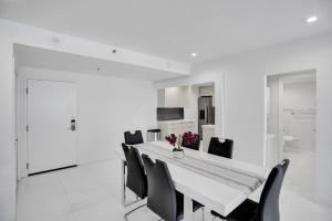 2BR 2BA condo with beach service 1616