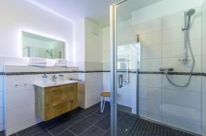 Apartment Erkenntnis am See mit Sauna und Kamin
