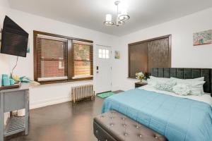 1 Mi to Train Station Quiet Apartment in Newark