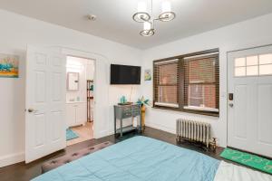 1 Mi to Train Station Quiet Apartment in Newark