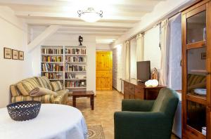 Gänseblume - Charmante Ferienwohnung mit Terrasse und Garten