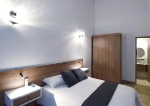 Valymar Inn International Home Hotel - Сан-Николас