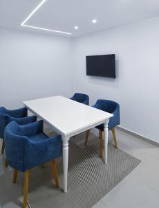 Valymar Inn International Home Hotel