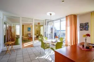 Ferienwohnung Hafenglück- Ideal für Familien mit Balkon und Yachthafenblick - Waren