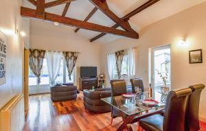 Nice Home In Savignac-Sur-Leyze