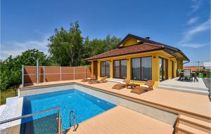 3 Bedroom Cozy Home In Vinica