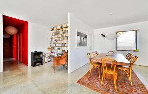 House With Swimming Pool