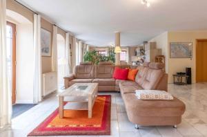 Yachthafenflair - Ferienwohnung mit Blick auf den Warener Hafen - 4-star hotels in Waren