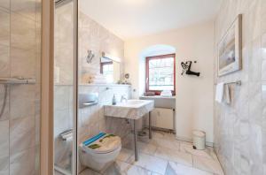 Yachthafenflair - Ferienwohnung mit Blick auf den Warener Hafen