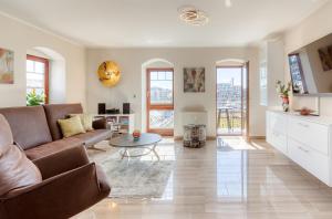 CityFlair über dem Yachthafen - 3-star hotels in Waren