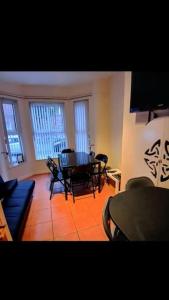 Queens Quarter Townhouse