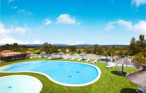 Maisons de vacances Lovely Home In Grospierres With Wifi : photos des chambres