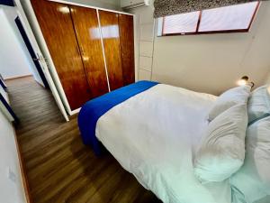 2 Bedroom Apartment On Dorp St - Prime Location