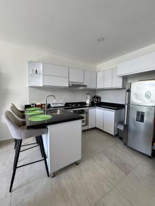 Apartamento con hermosa vista y piscina en Santa Marta