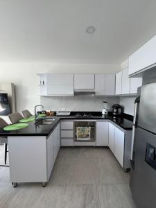 Apartamento con hermosa vista y piscina en Santa Marta