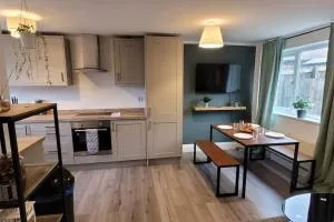 Modern 4 Bedroom House - 赖顿