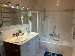 Appartements Charmant Appart. dans une Villa : photos des chambres