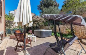 Cozy Apartment In Pula With Jacuzzi 