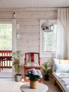 Trekkers Haven: Noux National Park Retreat