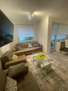 Apartment mit Balkon - 施韦尔姆