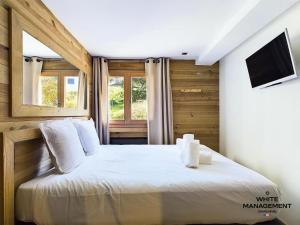 Chalets Le Cepe - Beau demi-chalet à lentrée de Courchevel Moriond MAE-8374