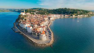 Apartma Mariella - 4hvězdičkové hotely ve městě Piran