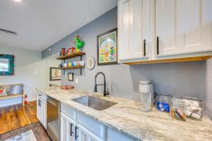 < 1 Mi to Dtwn: Home w Fenced Yard in Boerne!