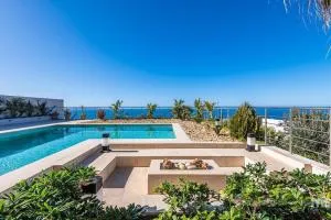 Villa Borderline - Uzalis