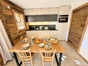 Résidence Essentiel - Appartement de charme au centre du village MAE-1731